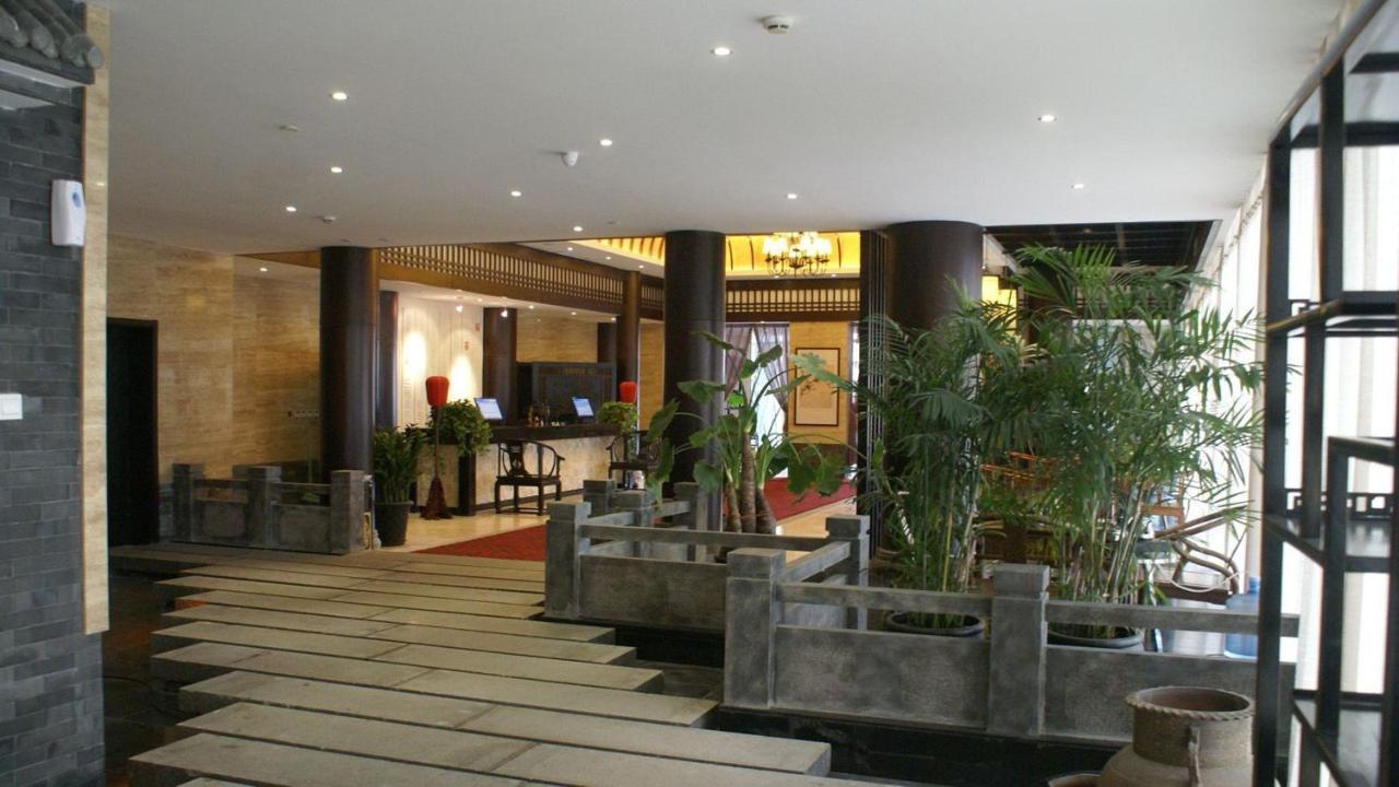 Holiday Inn Binhai Тиендзин Екстериор снимка