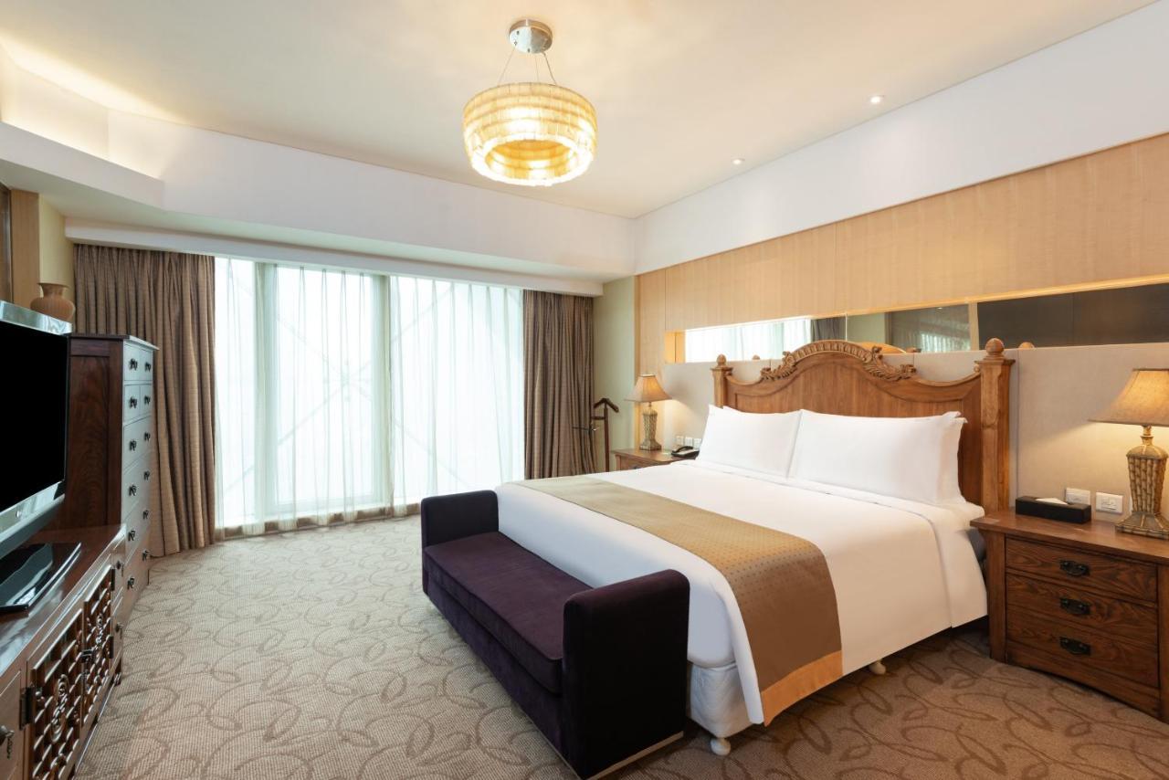Holiday Inn Binhai Тиендзин Екстериор снимка