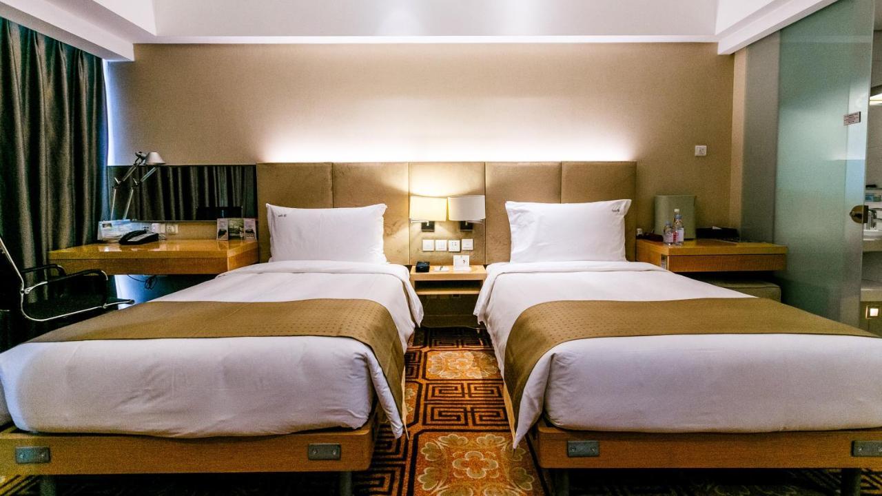 Holiday Inn Binhai Тиендзин Екстериор снимка