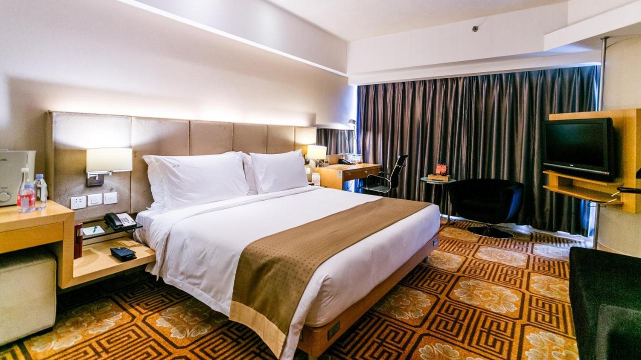 Holiday Inn Binhai Тиендзин Екстериор снимка