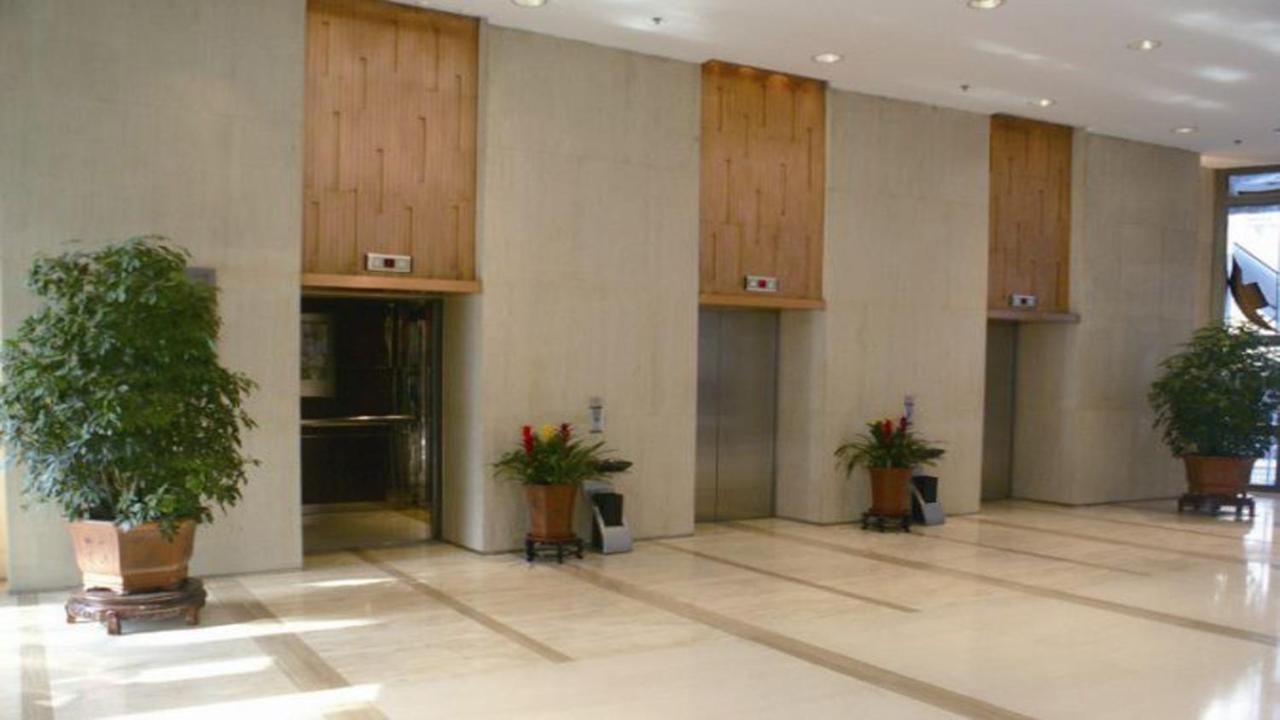 Holiday Inn Binhai Тиендзин Екстериор снимка