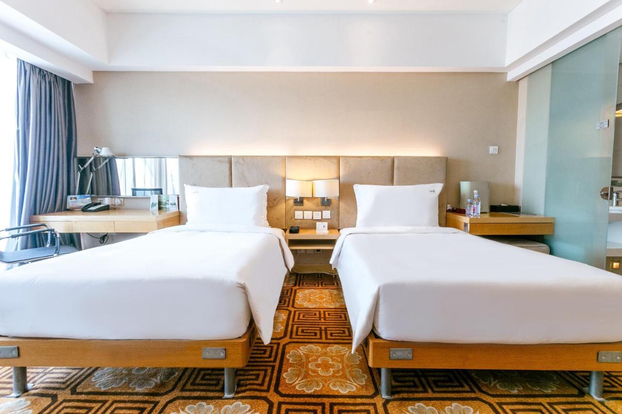 Holiday Inn Binhai Тиендзин Екстериор снимка